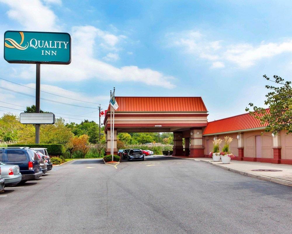 Quality Inn Meadowlands - Featured Image