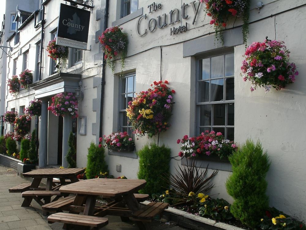 The County Hotel - Featured Image
