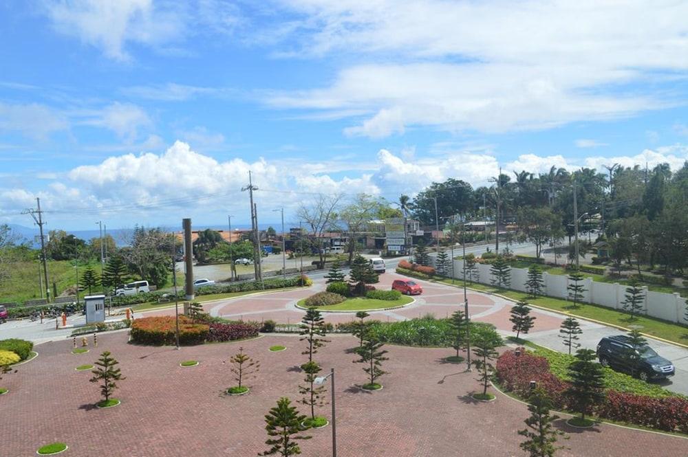 MaxStays - Max View at Wind Residences Tagaytay - Property Grounds