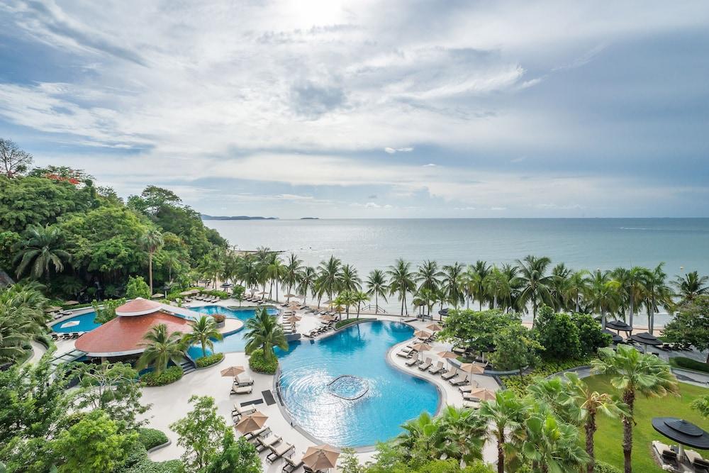 Royal Wing Suites & Spa Pattaya - Property Grounds