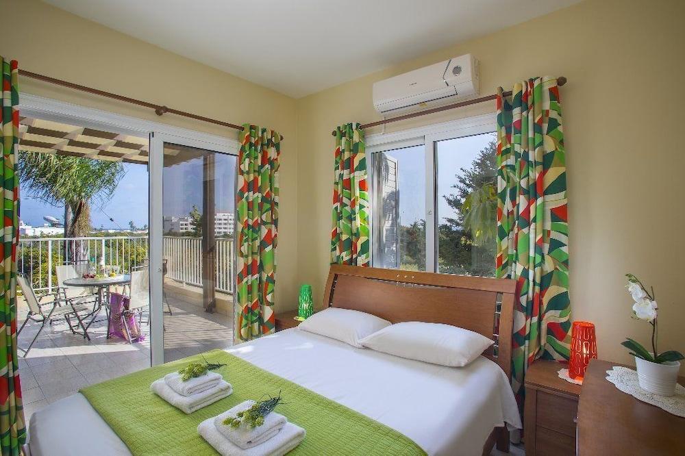 Ayia Napa Tropical Beach Villa - Room