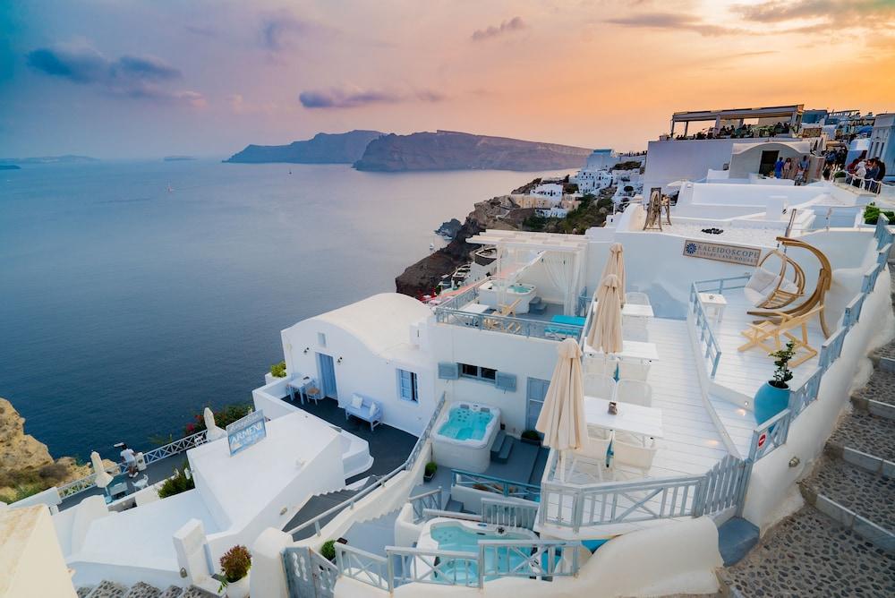 Kaleidoscope Cave Houses Oia - Featured Image