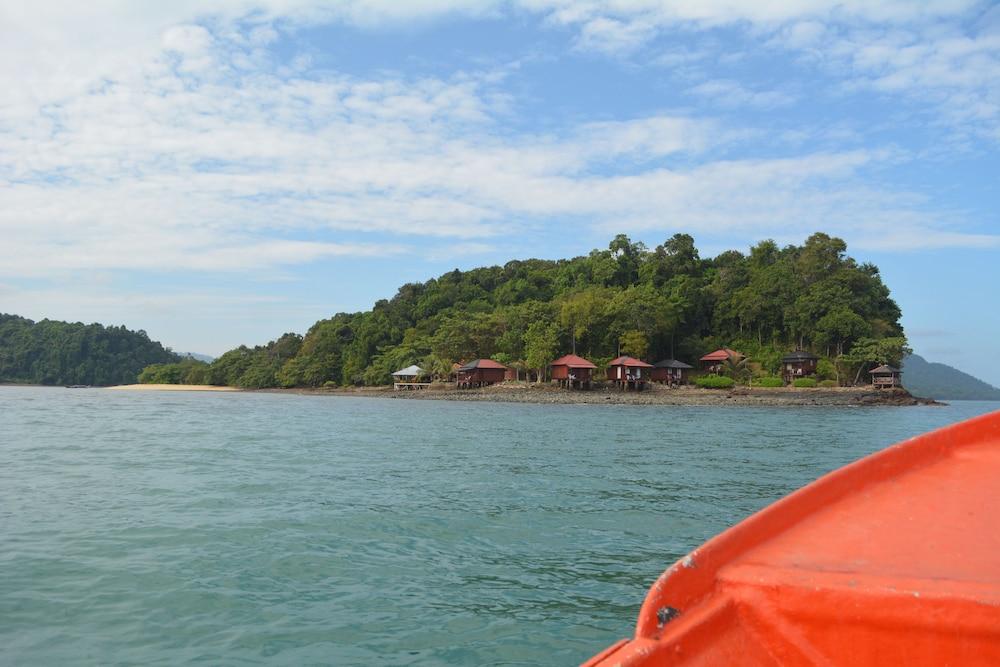 The Jemuruk Island Resort - Property Grounds