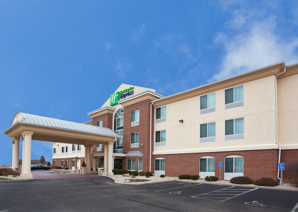 Holiday Inn Express Hotel & Suites Cincinnati-Blue Ash, an IHG Hotel - Featured Image