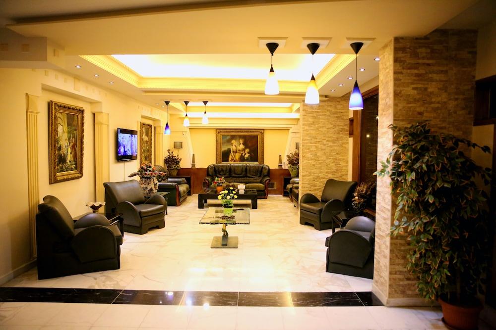 Vista Del Mar Hotel - Lobby Sitting Area