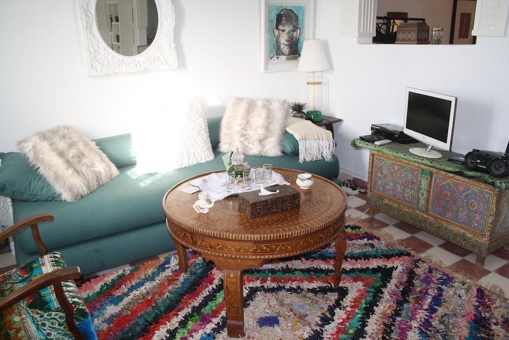 Magnifique Maison Arabo Andalouse - Living Room