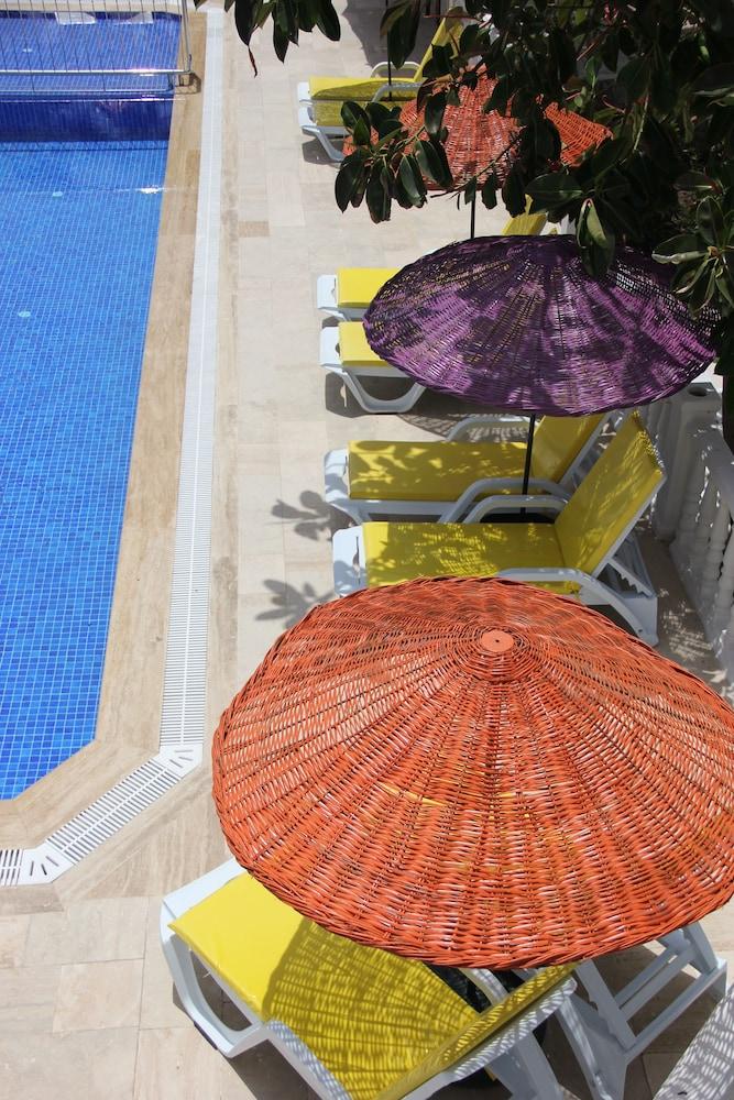 Yilmaz Hotel - Outdoor Pool