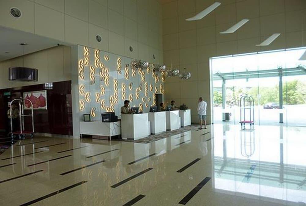 The Everly Putrajaya - Lobby