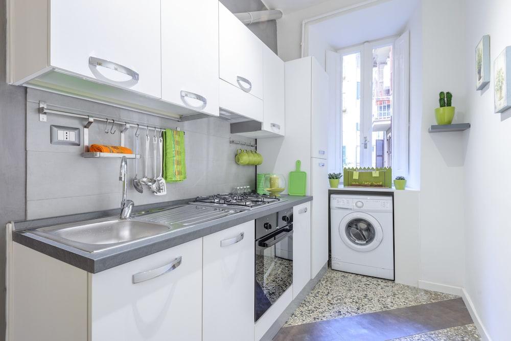 Home Holiday Rome - Private Kitchenette