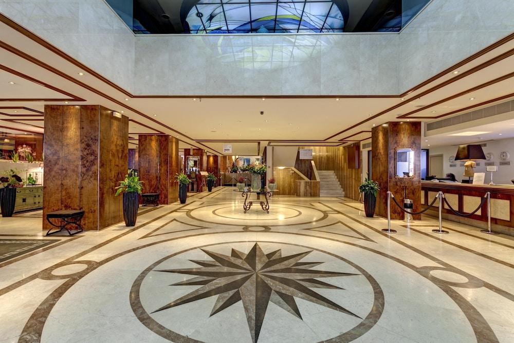 President Hotel - Lobby