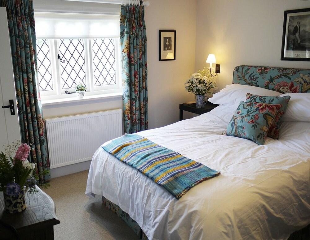 The Dorset Arms Cottages - Room