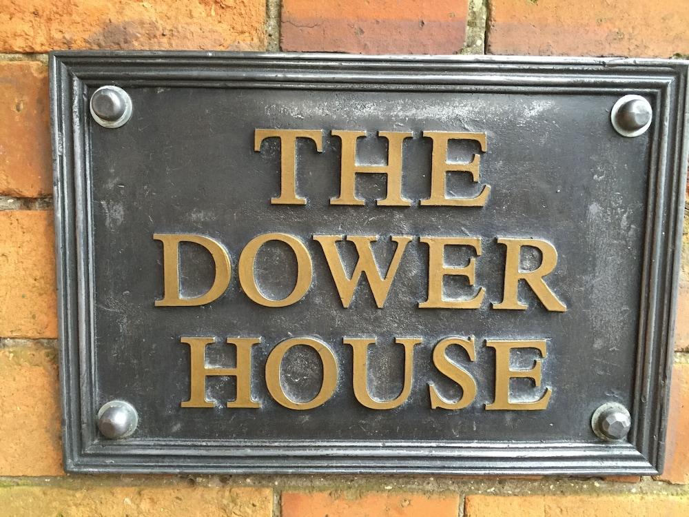 The Dower House Apartments - Exterior
