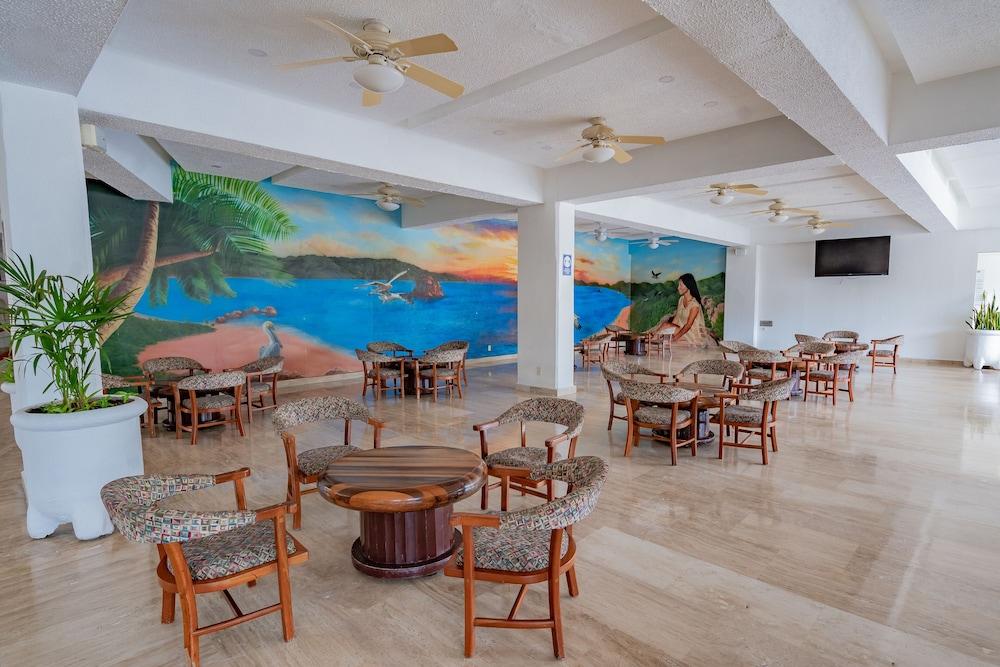 Playa Suites - Reception