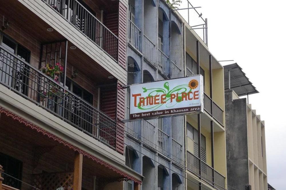 Tanee Place - Exterior detail