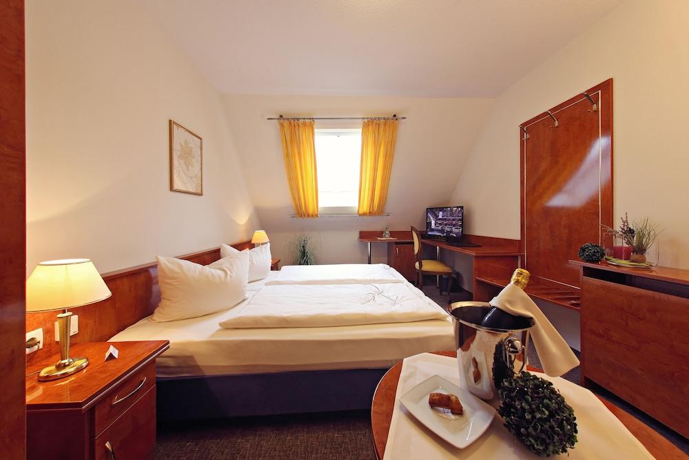 Hotel Goldenes Lamm - Room