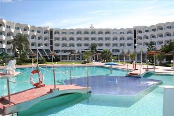 Helya Beach Hotel & Spa - Outdoor Pool