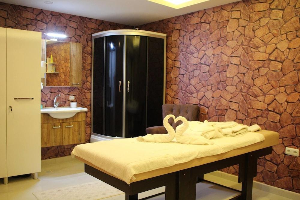 Nasa Gold Hotel - Massage