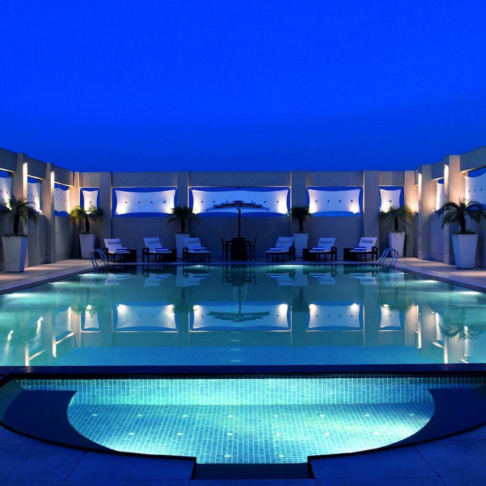 Hilton Garden Inn New Delhi/Saket - Outdoor Pool