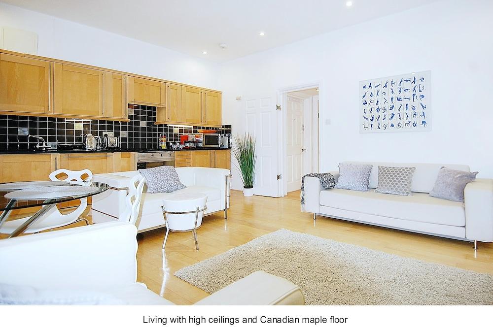 Luxury Designer Apartment Hammersmith 1 - Room