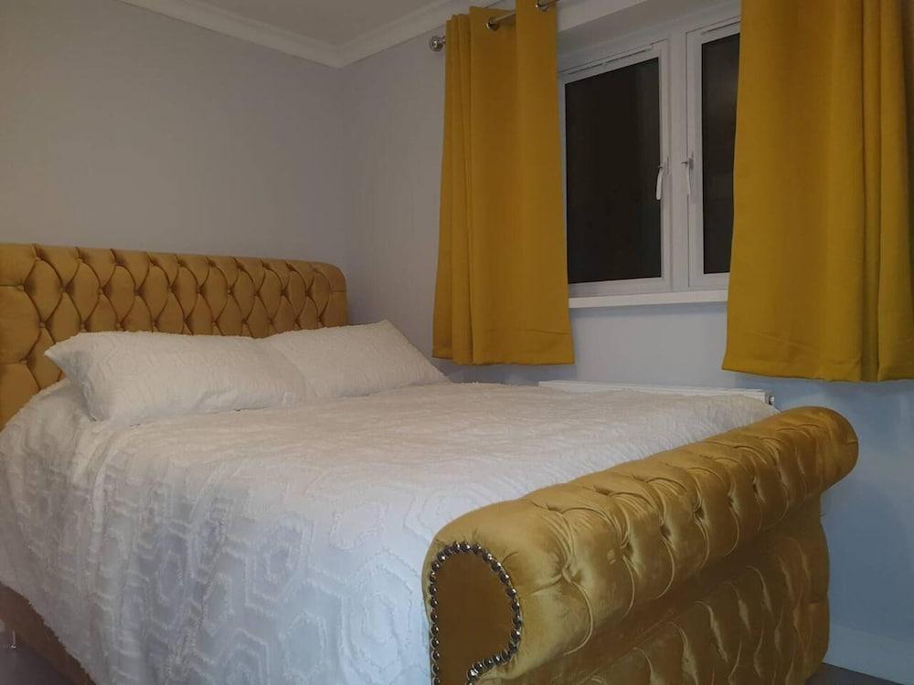 Leading Accommodation for Bicester Village! - Room
