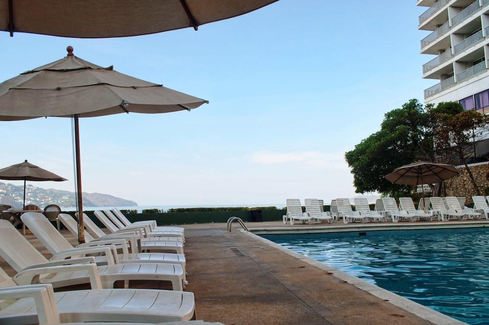 Hotel El Presidente Acapulco - Outdoor Pool