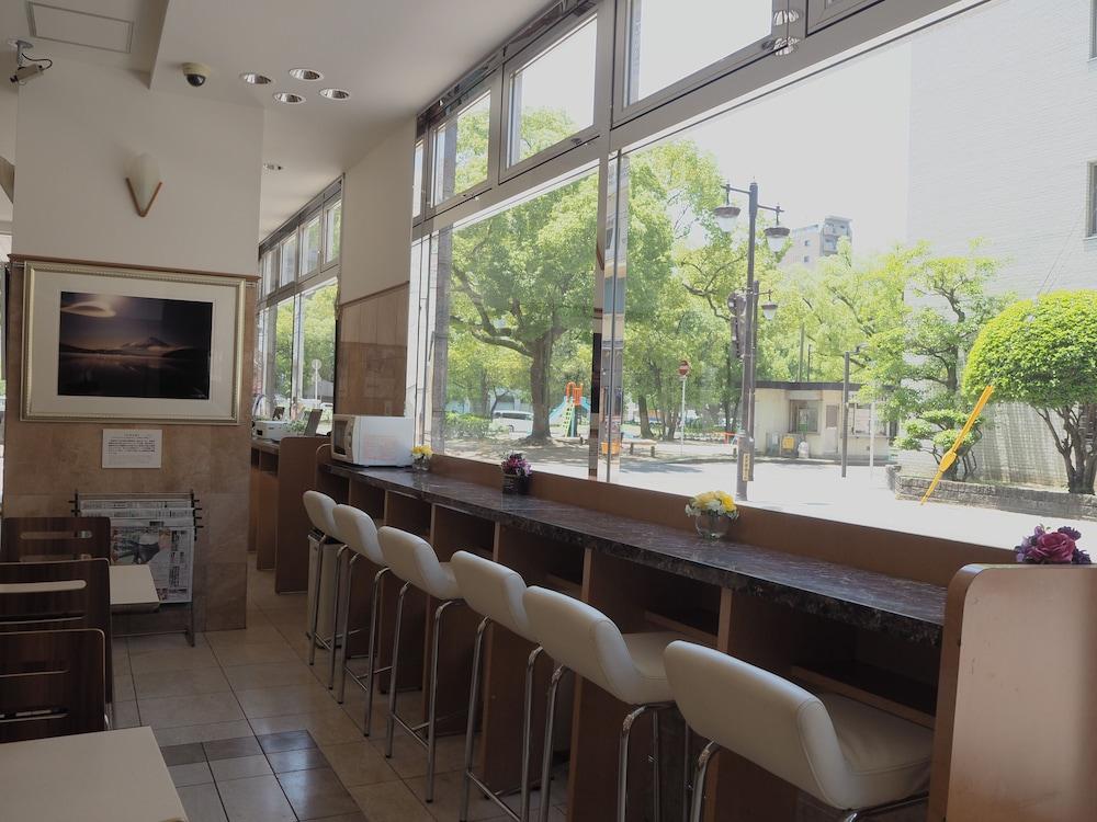 Toyoko Inn Hiroshima Heiwa Odori - Lobby Sitting Area