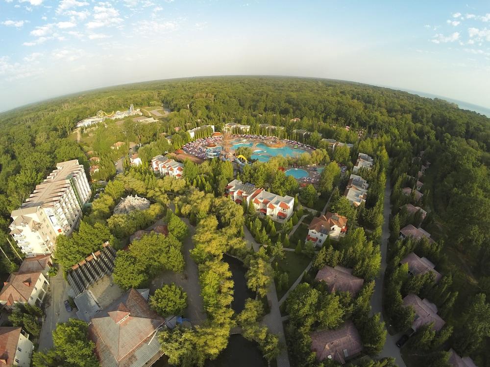 Atlant Holiday Village - Aerial View