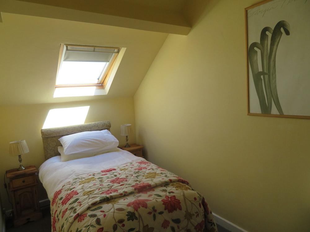 Inglewood Boutique Rooms with Self Catering - Room