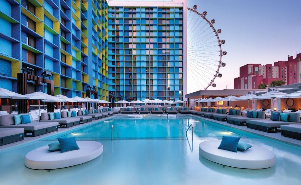 The LINQ Hotel + Experience - Outdoor Pool