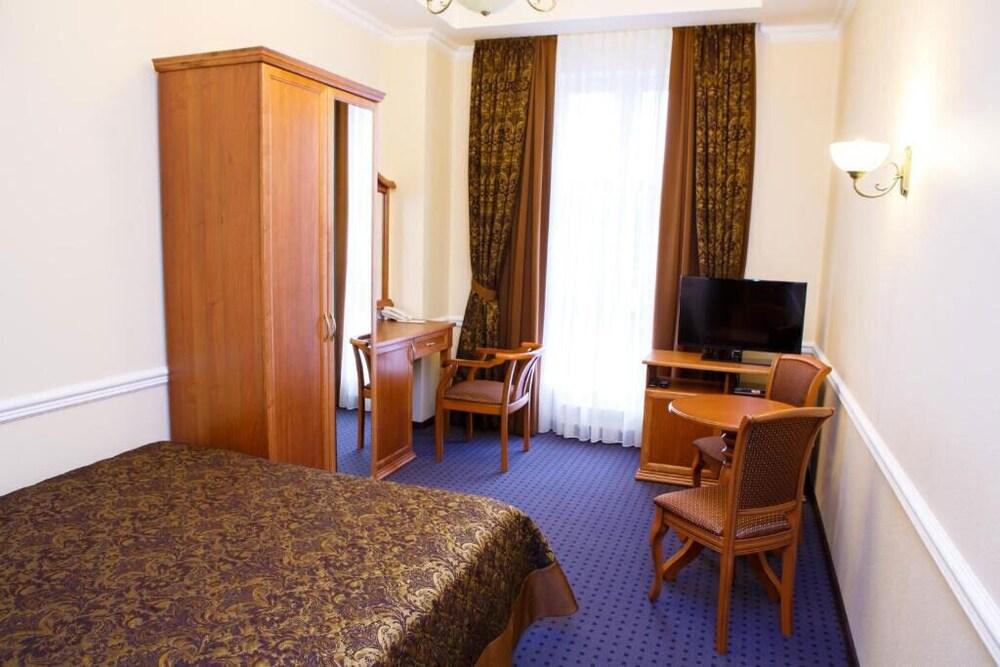 Ekaterinodar Hotel - Room