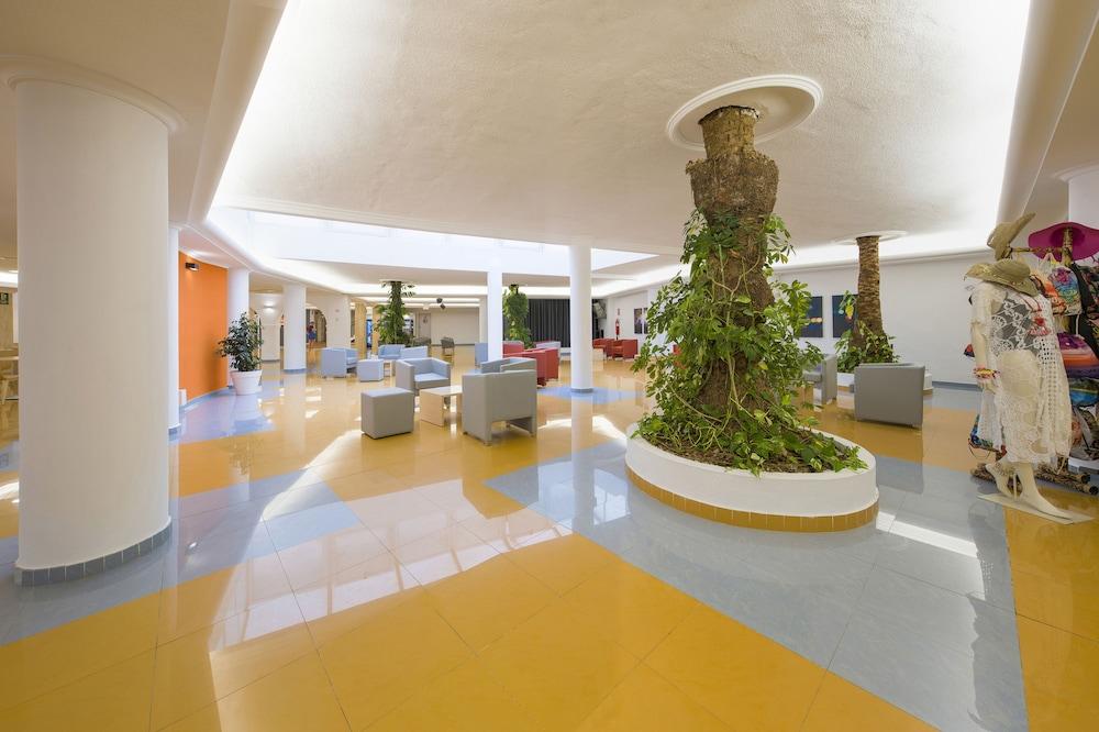 Hotel Vibra Mare Nostrum - Lobby Sitting Area