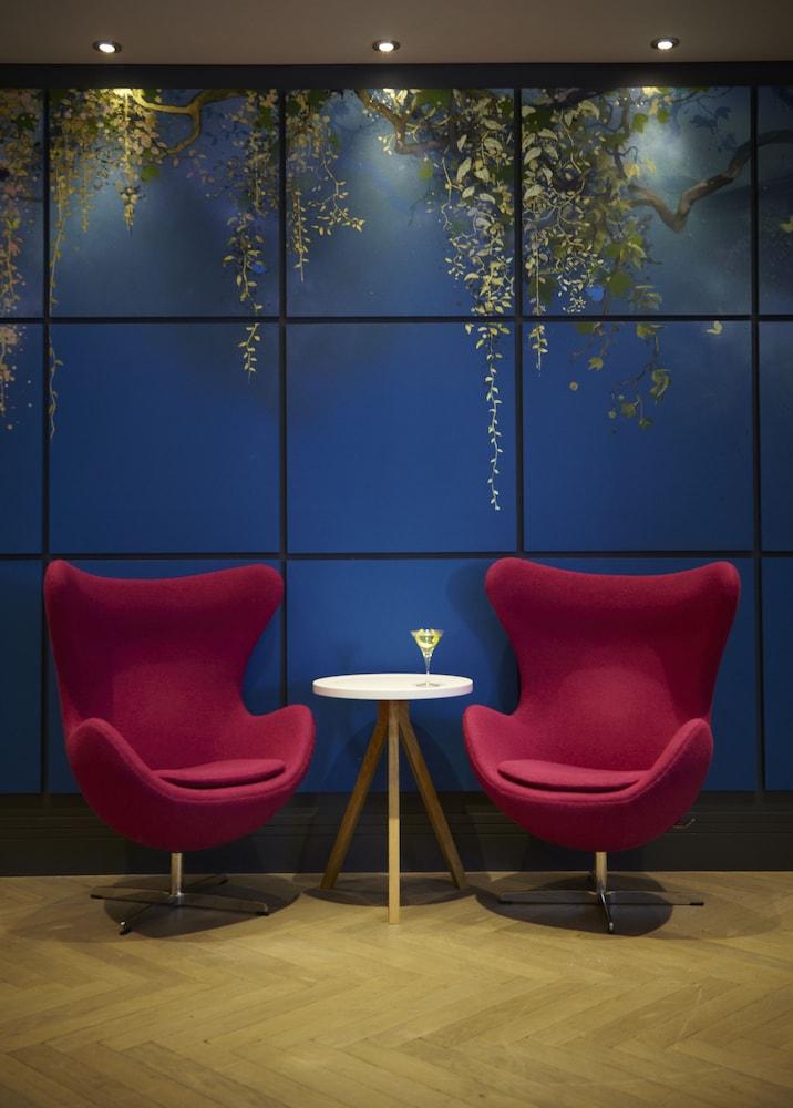 Malmaison London - Lobby Sitting Area