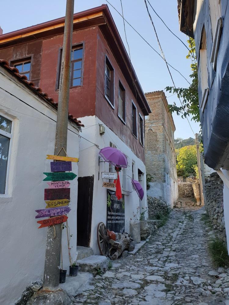 Dardanelles1915 - Exterior