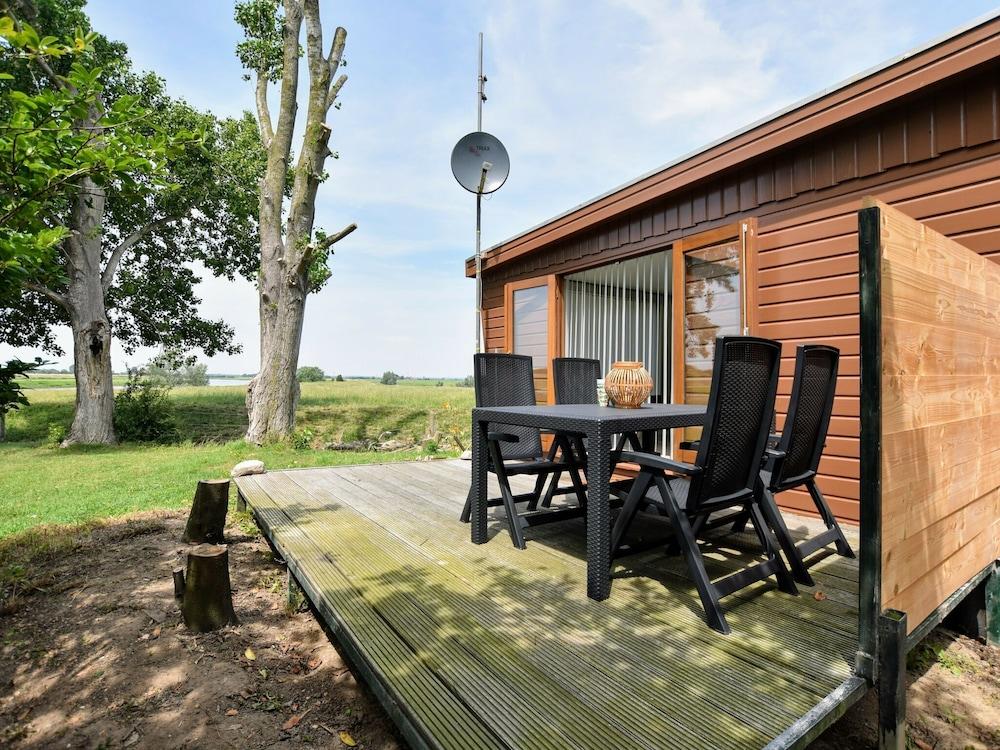 Boutique Chalet in Pannerden With Terrace - Balcony