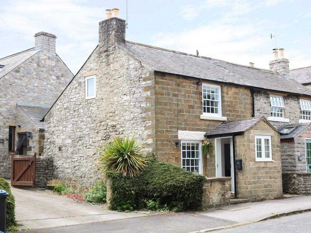 Gritstone Cottage - Featured Image