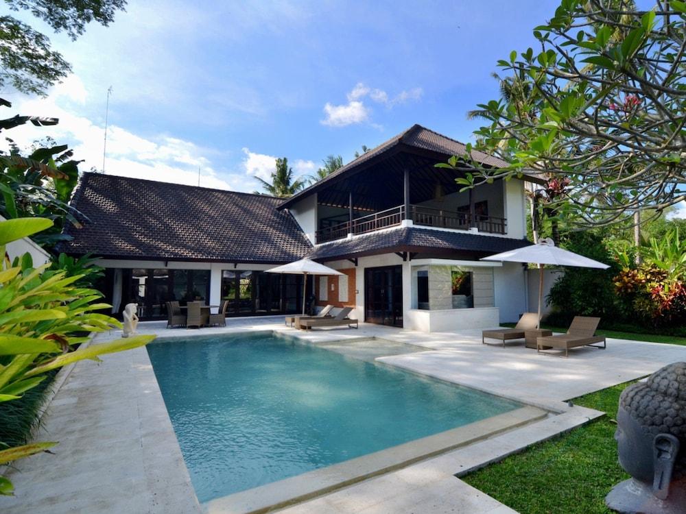 Villa Candi Kecil Tujuh - Featured Image