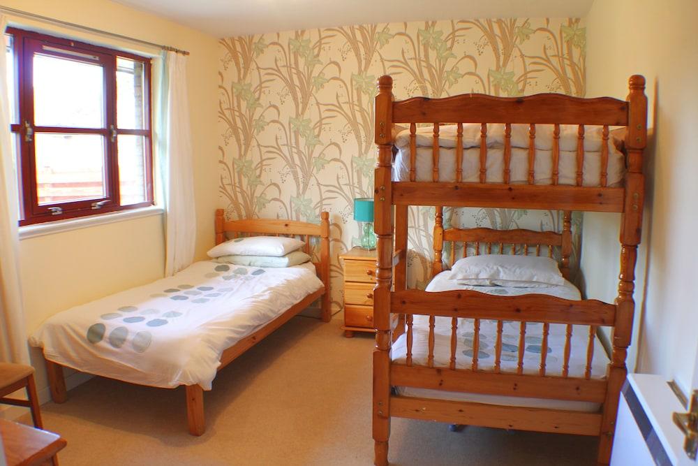Cairngorm Highland Bungalows - Room