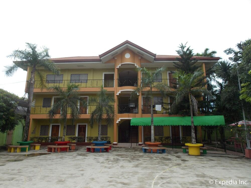 Tubod Flowing Waters Resort - Property Grounds