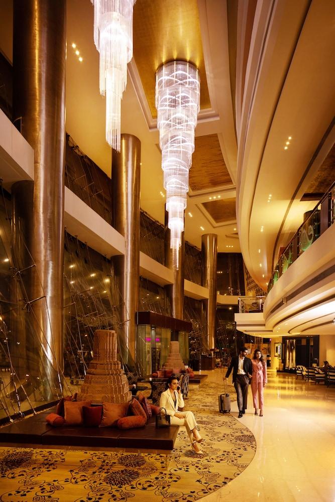 Sofitel Mumbai BKC Hotel - Lobby Lounge