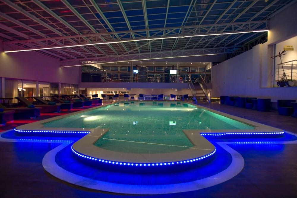 Cloud Hotel & Suites - Indoor Pool