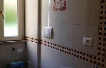 كلوديو رومز - Bathroom