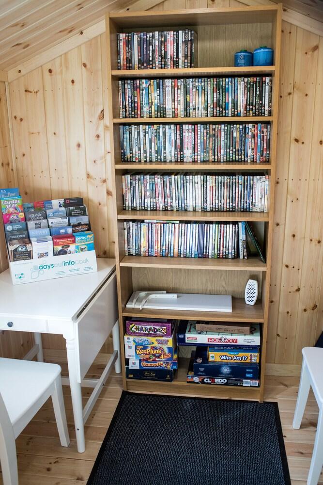 Wensleydale Glamping Pods - Game Room