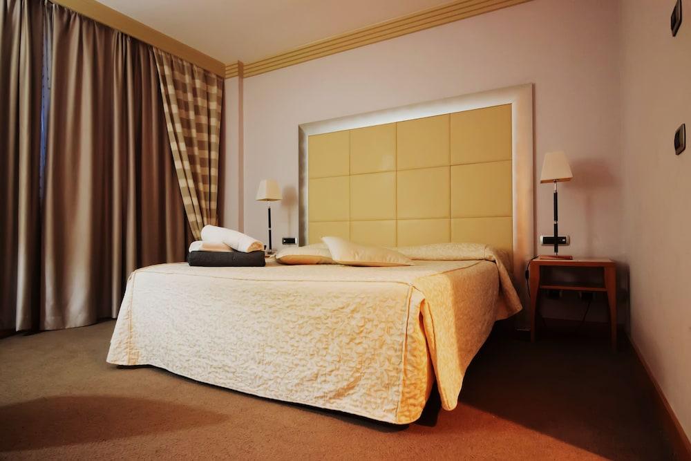 Papillo Hotels & Resorts Roma - Room
