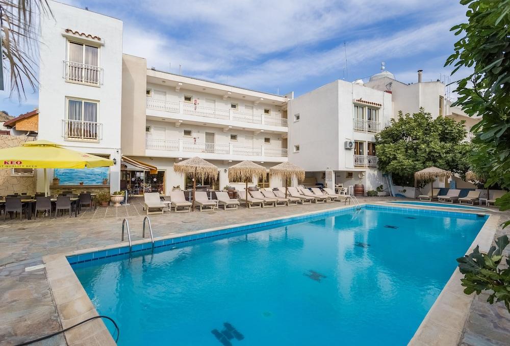 Antonis G. Hotel Apartments - Outdoor Pool