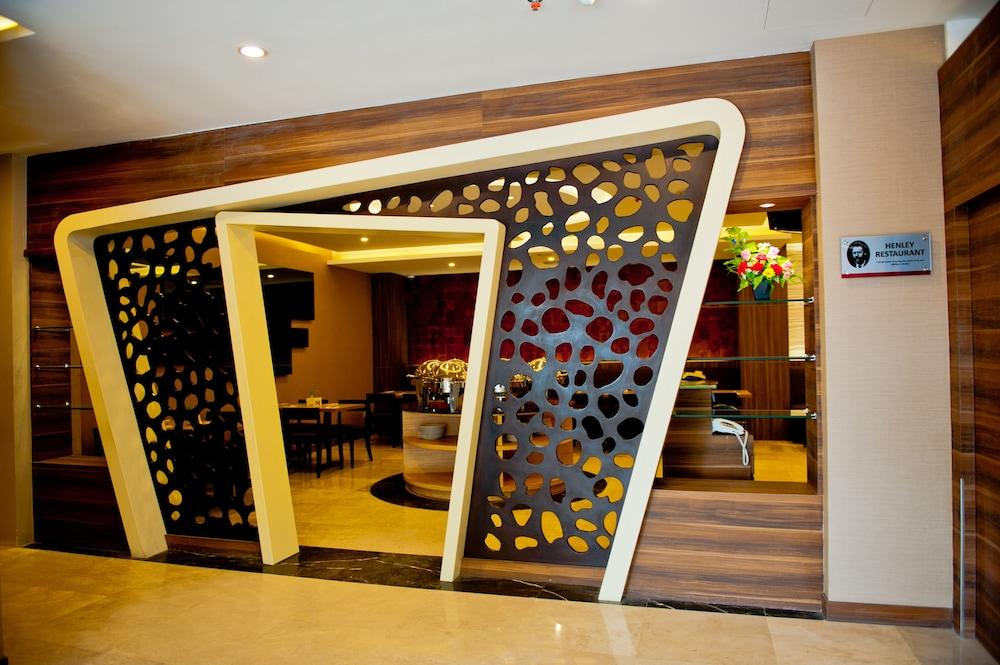 Biz Hotel Batam - Interior