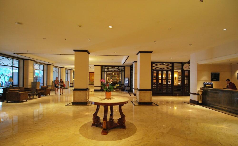 Le Grandeur Balikpapan - Lobby Sitting Area