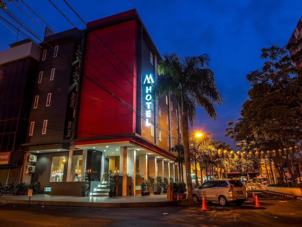 M Hotel Jakarta - Featured Image