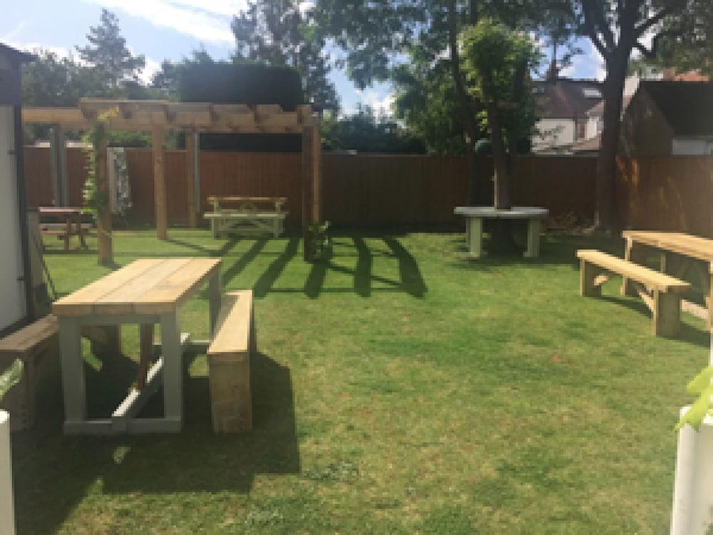 Oxford Guest House - BBQ/Picnic Area