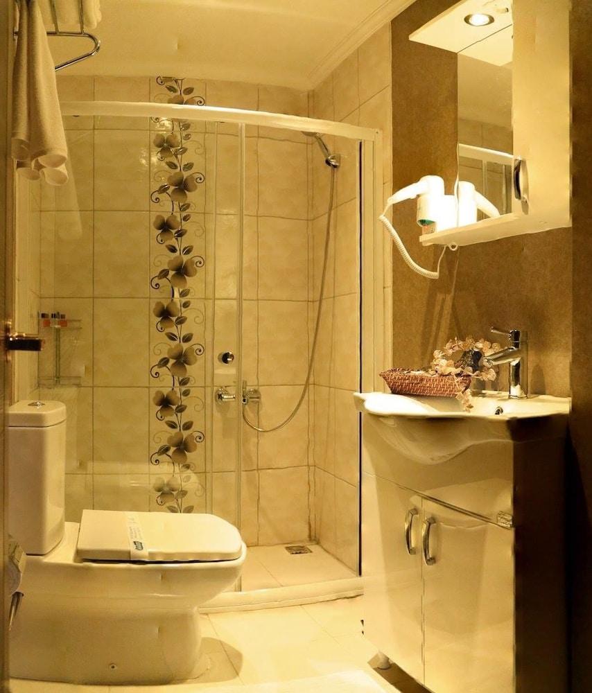 Rota Bulvar Hotel - Bathroom