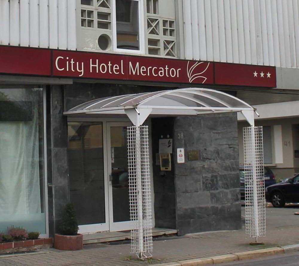 City Hotel Mercator - Exterior
